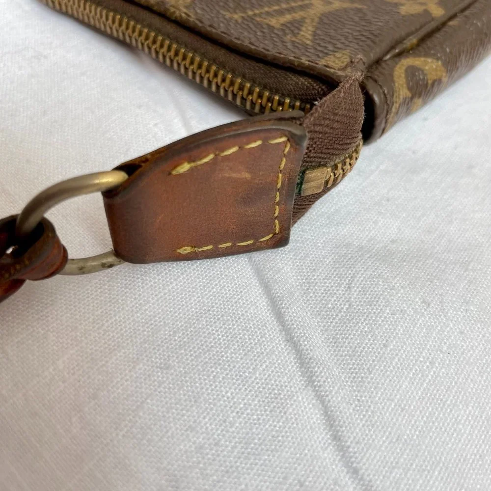 Louis Vuitton Vintage Pochette Monogram Brown Shoulder Bag - Picture 10 of 14